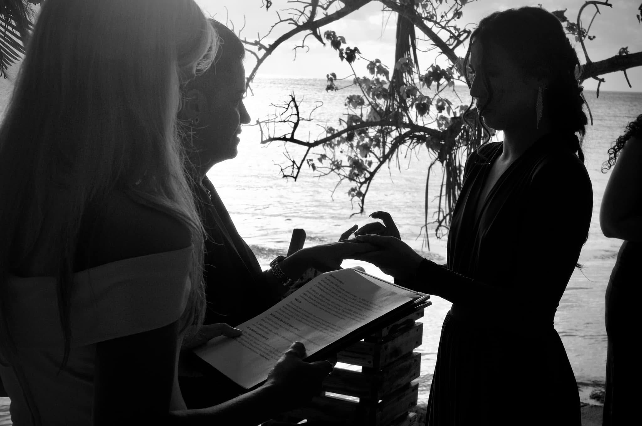 Lcda. Andrea Lebrón como oficiante de matrimonio en Puerto Rico